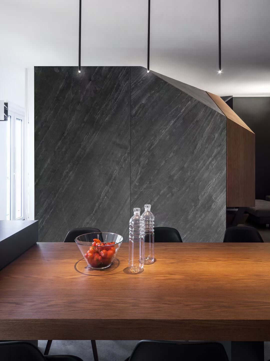 D.Black natural stone veneer wall panels, dark gray finish with diagonal striations
